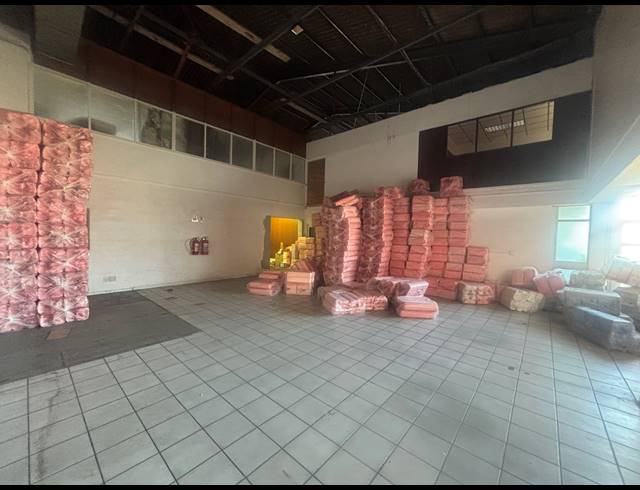 260M² WAREHOUSE TO LET IN PAROW INDUSTRIAL